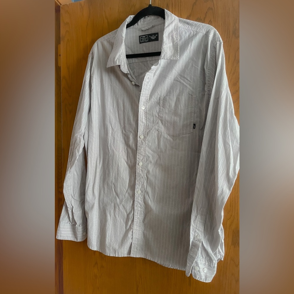 Nike Mens size XL Striped Button Down Shirt- like new